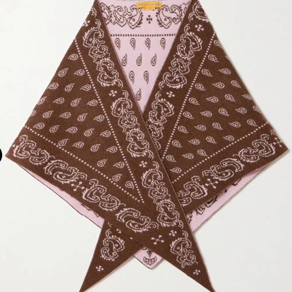 Guest in residence the wild rag - Picture 4 of 5